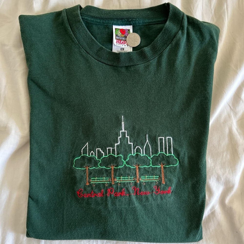 Vintage 90s Single Stitch Embroidered Central Park New York Shirt